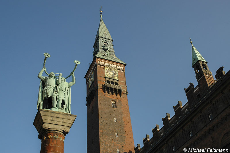 Kopenhagen Rathausturm mit Lurblæserne